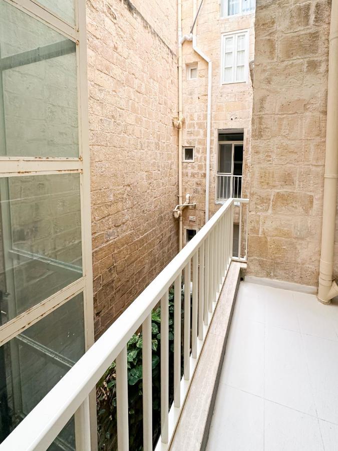 Modern Central 2Br Flat In Valletta By Arcobnb Екстериор снимка